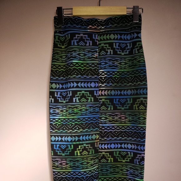 Womens' Size Small Geometric Skirt - Pre-Owned - Picture 3 of 7
